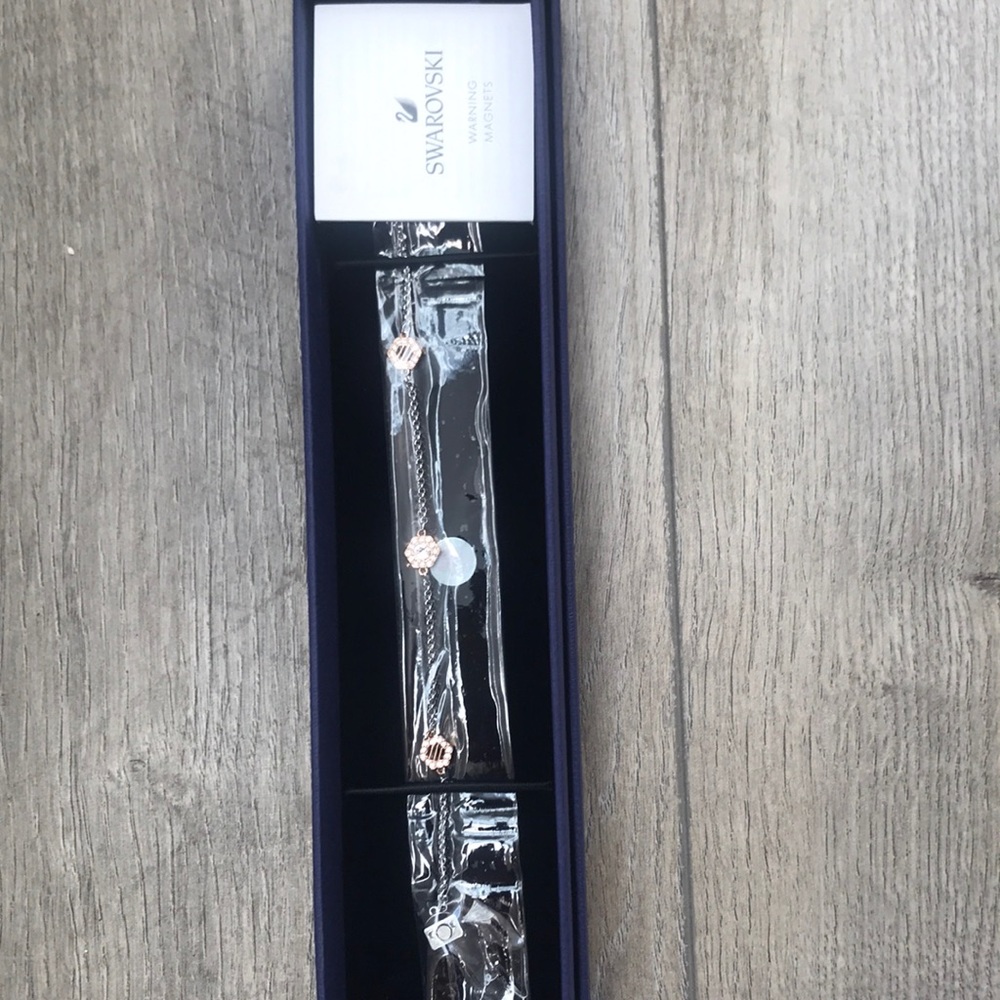 SWAROVSKI REMIX BRACELET